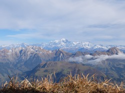 La tournette depuis le chalet de l&#039;Aulp